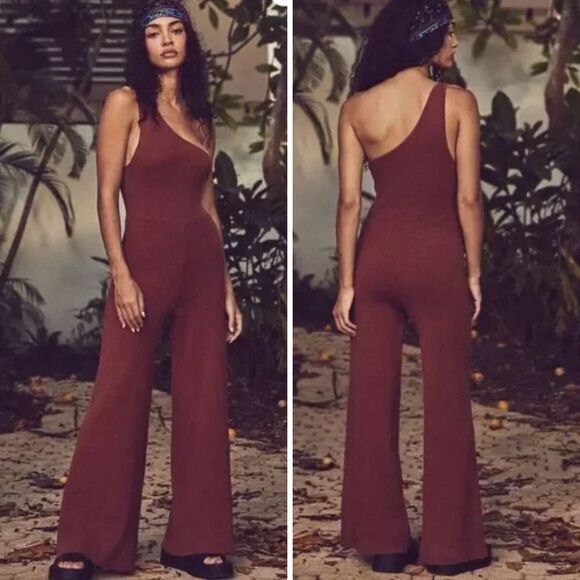 NEW‎ FREE PEOPLE BEACH WAVERLY SWEATER ONE PIECE RIBBED ONE SHOULDER JUMPSUIT L